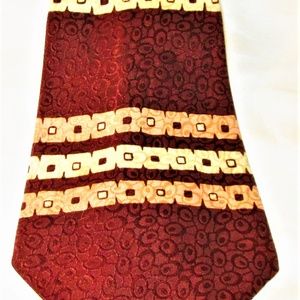 VINTAGE WWII ERA SHORT WIDE TIE